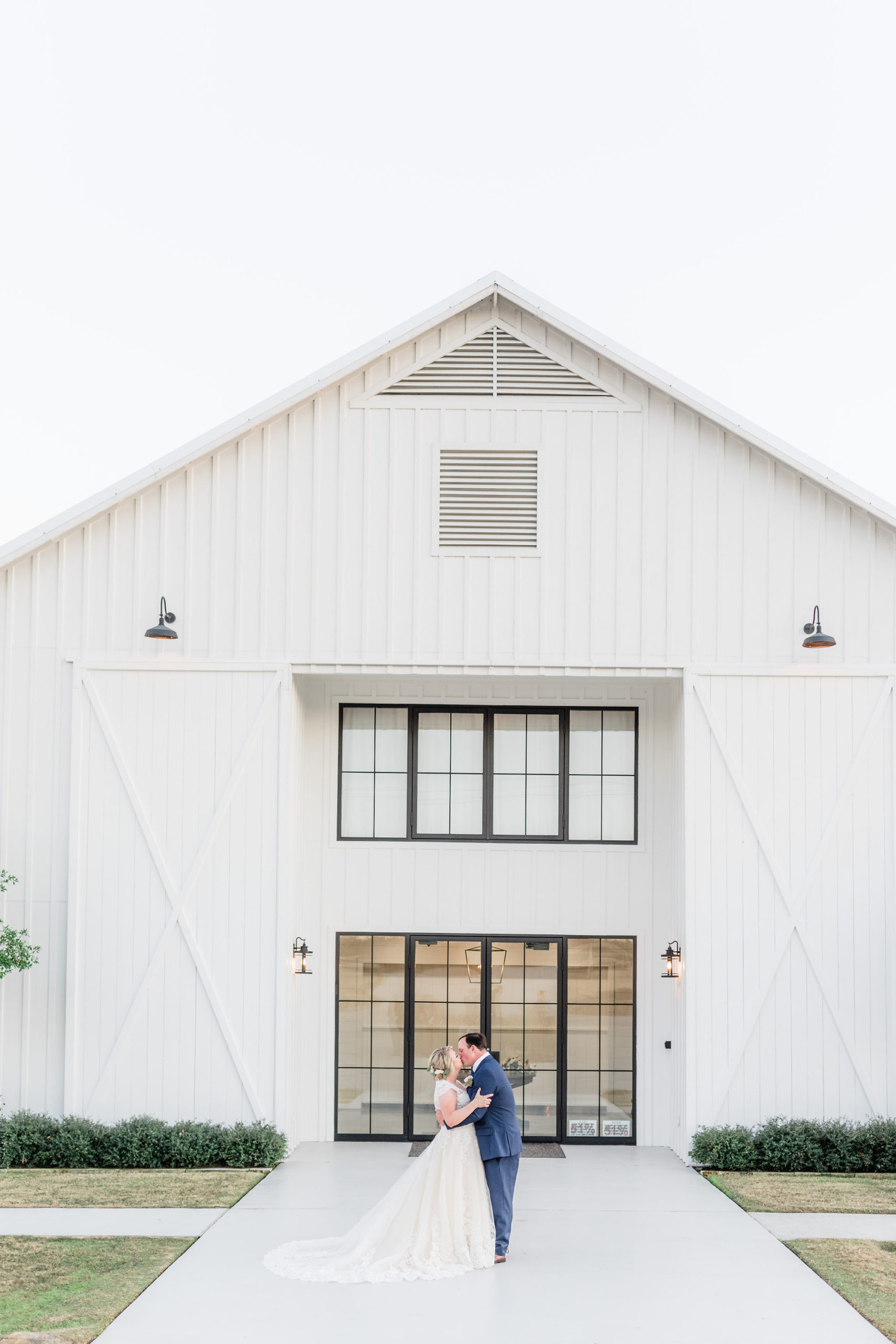 The Farmhouse wedding by Eric & Jenn Photography