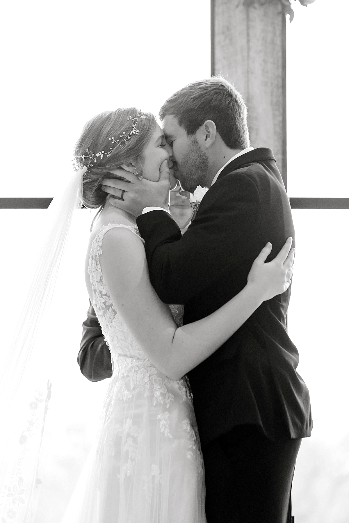 Deep in the Heart Farms Wedding by Houston photographers Eric & Jenn Photography