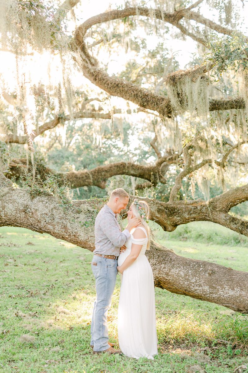 romantic maternity session in Houston