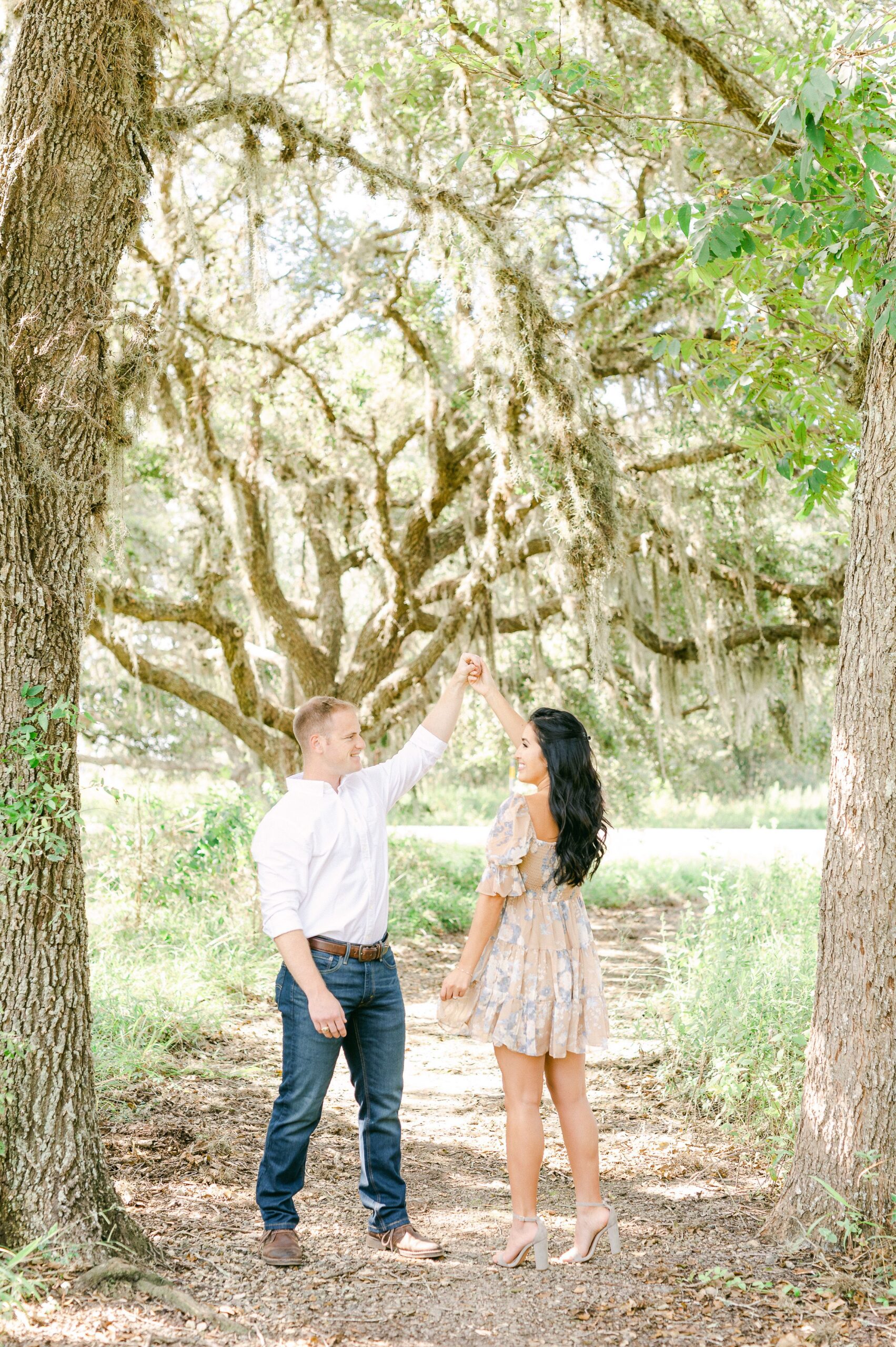 spanish moss in houston engagement photos