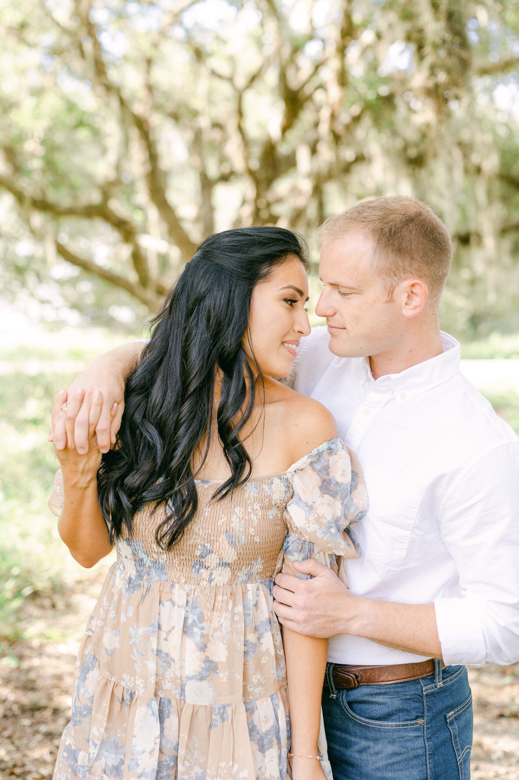 couple at engagement session