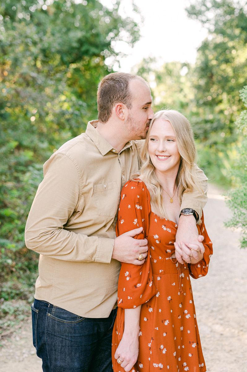 couple at Memorial Park fall mini