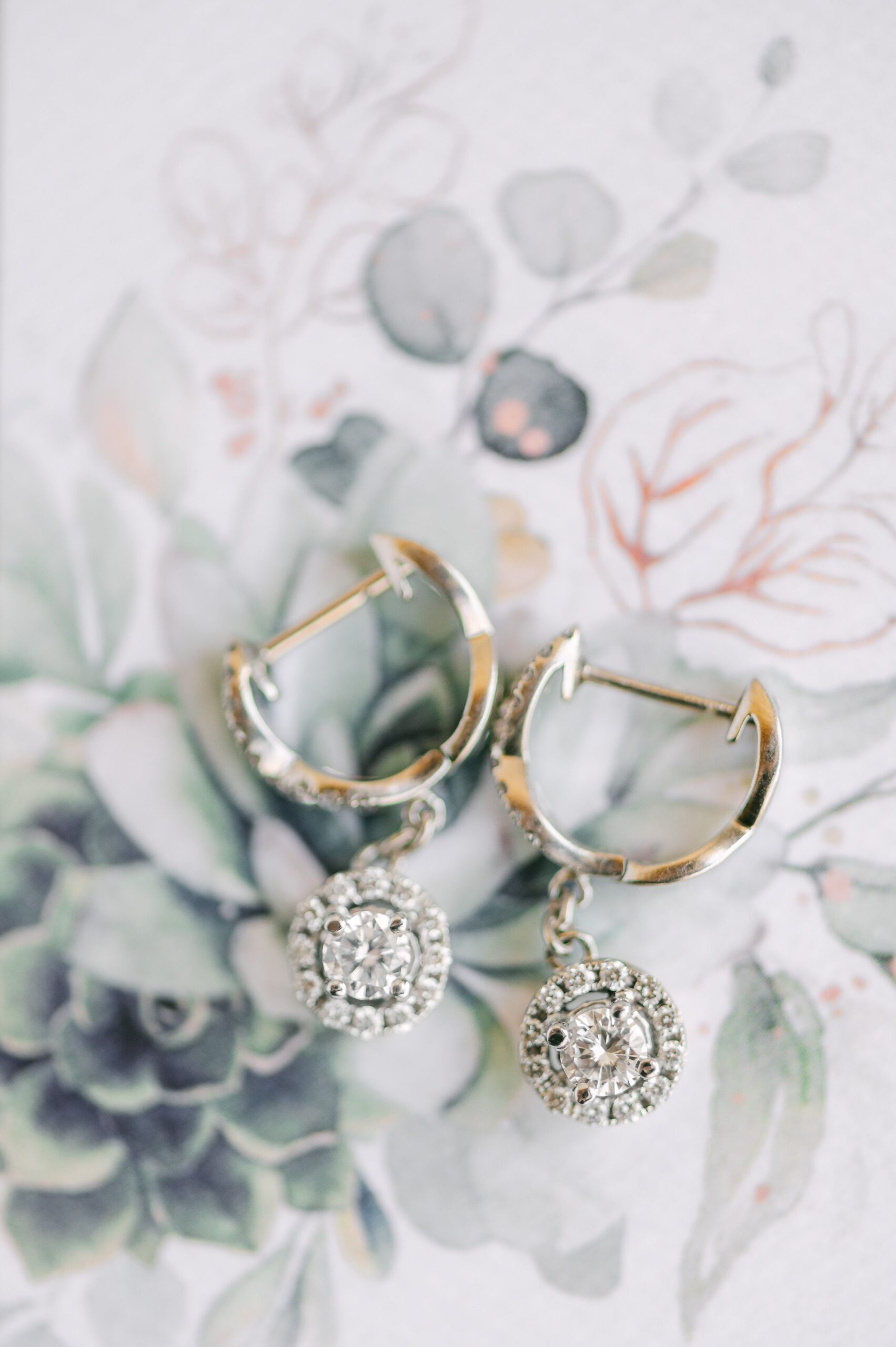 wedding earrings on invitation