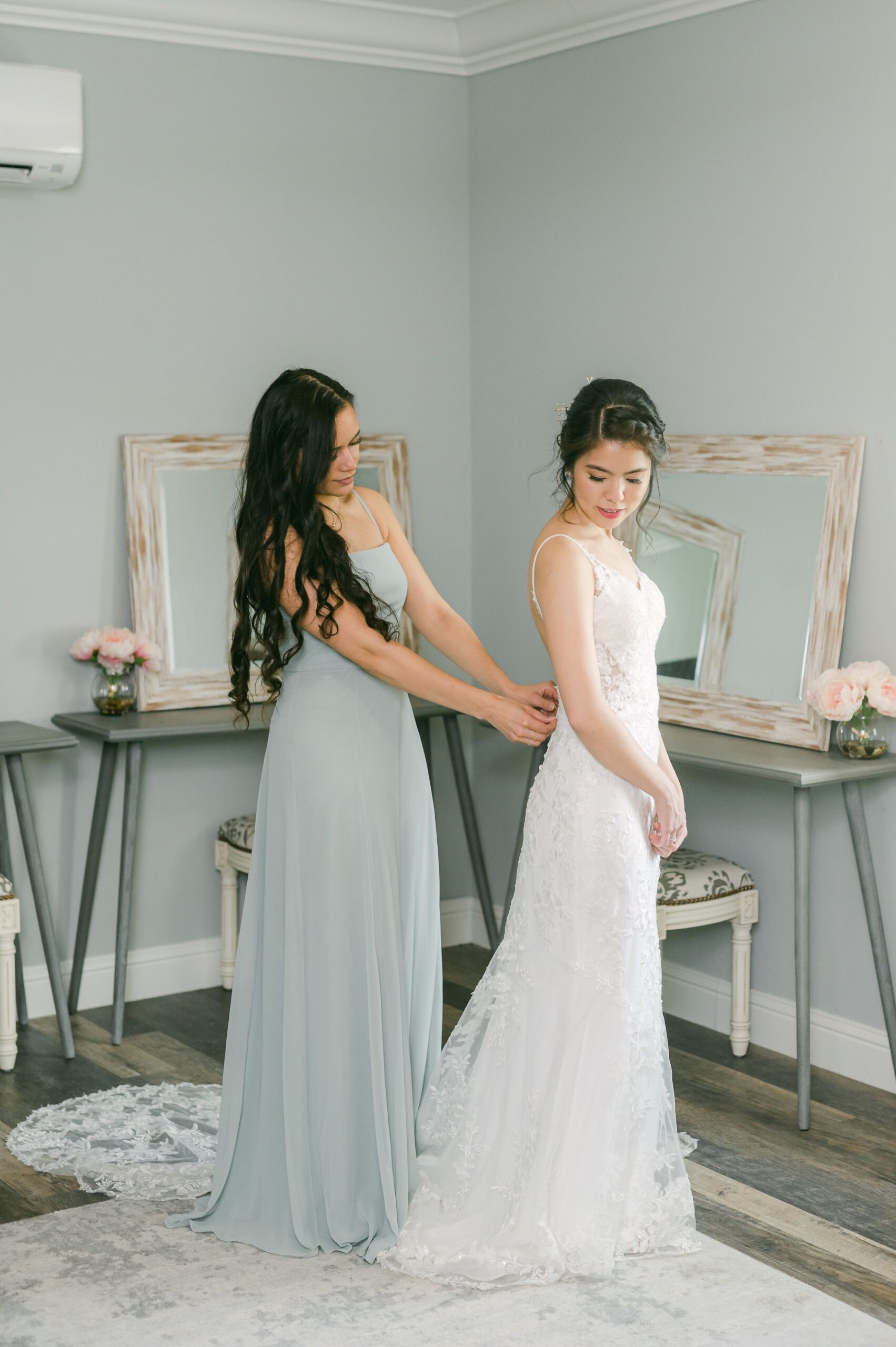bride getting ready at Starshine Texas wedding venue