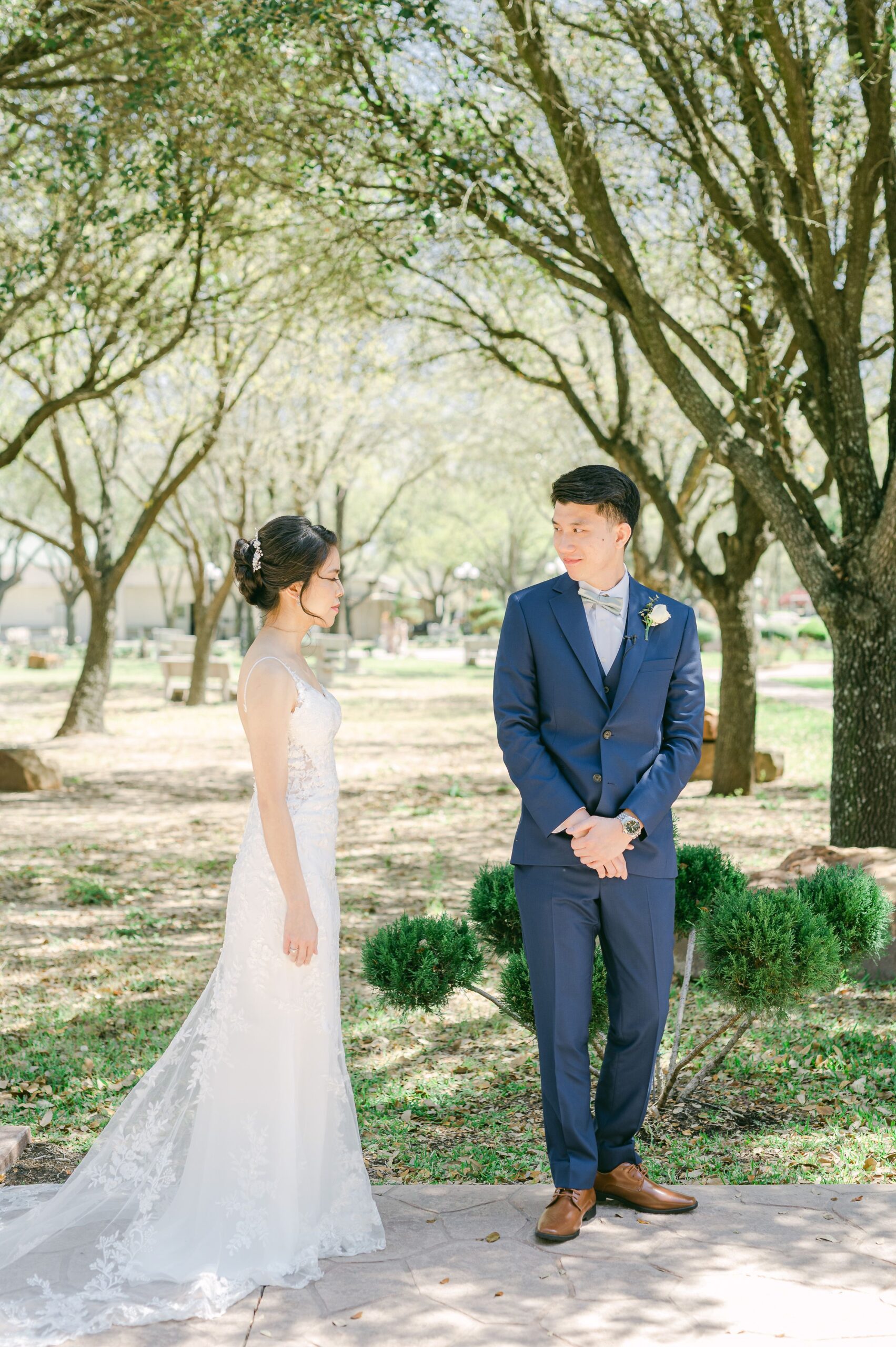 first look at Houston wedding