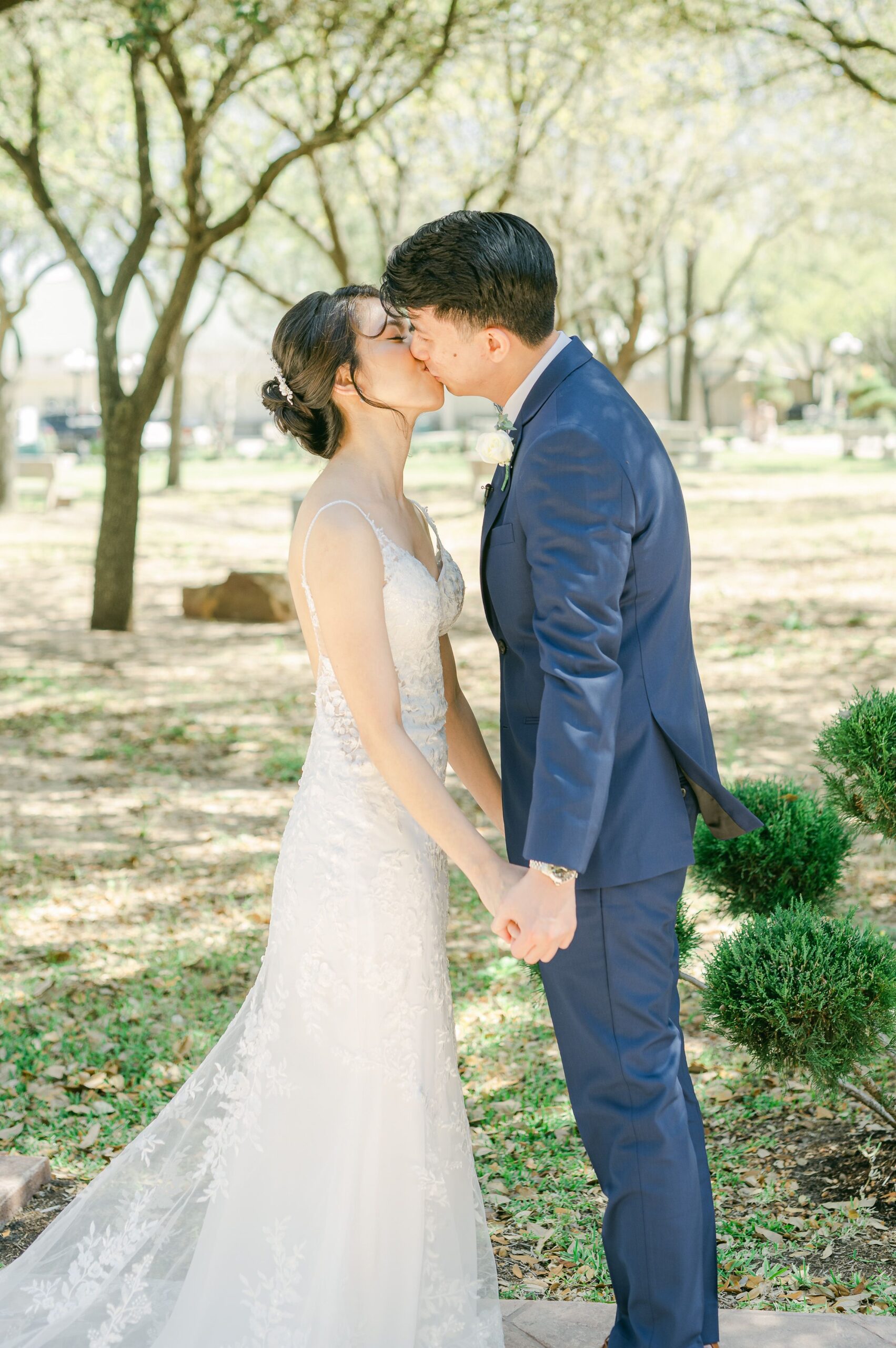 first look at Houston wedding