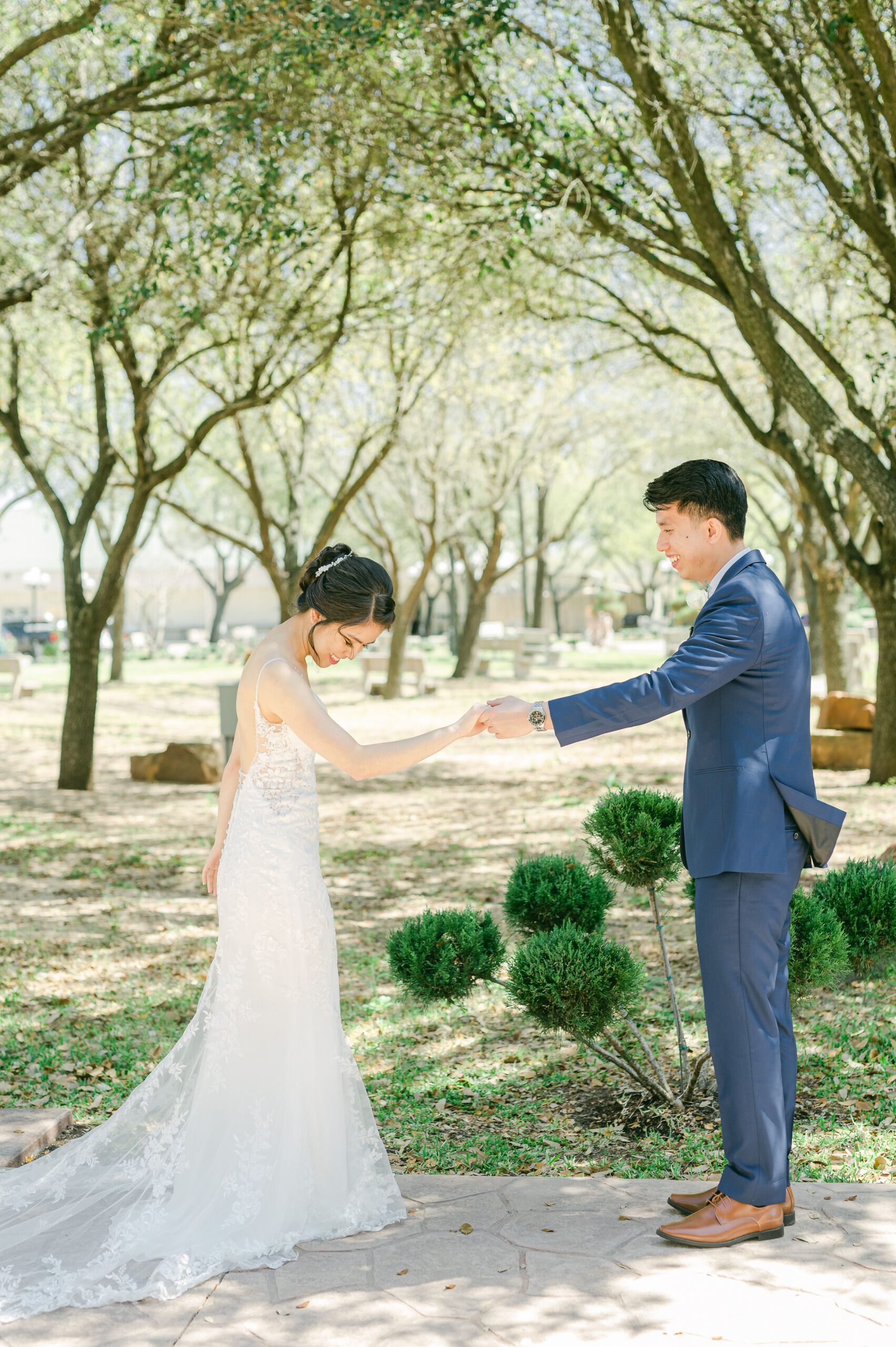 first look at Houston wedding