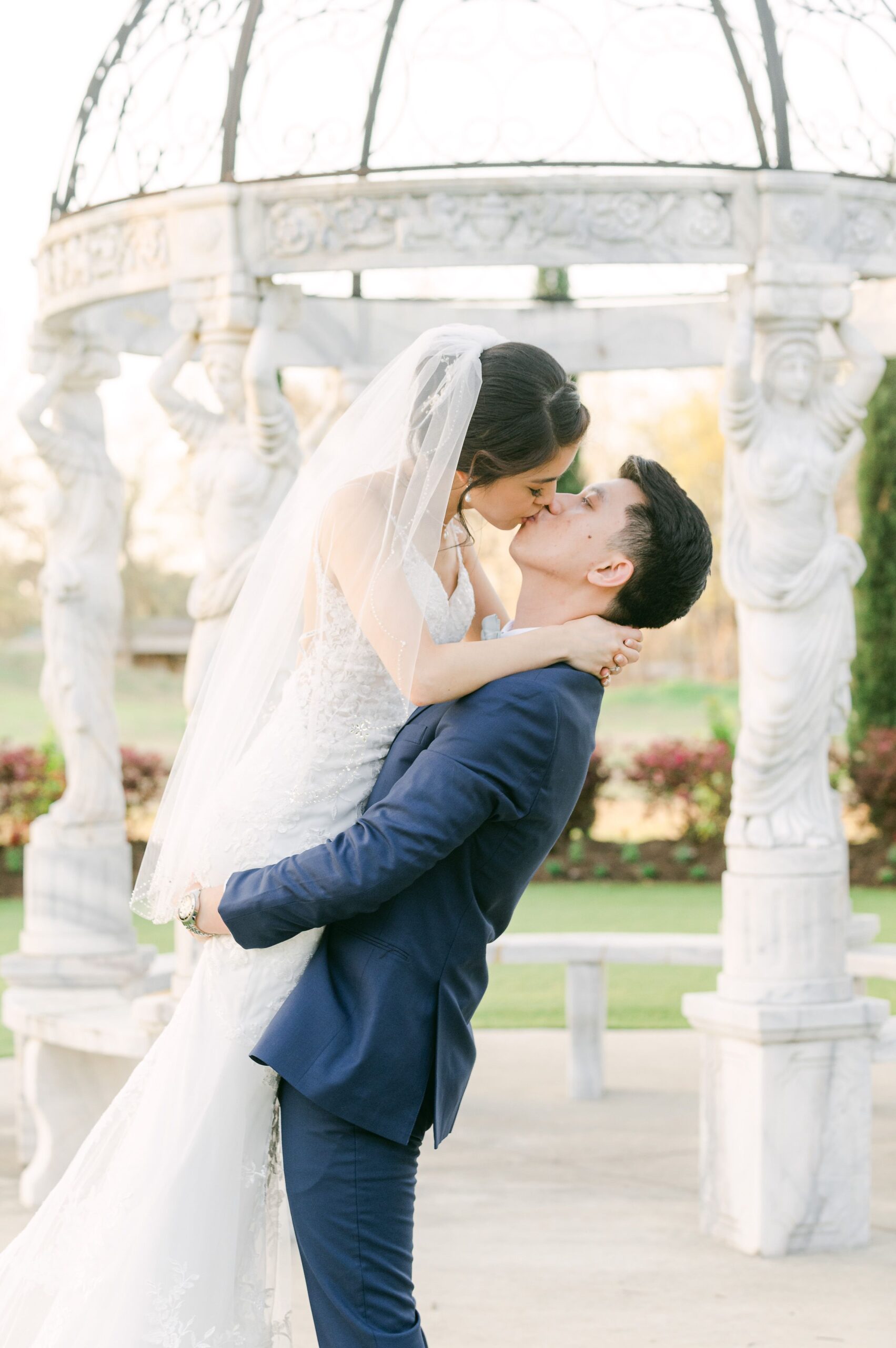 bride and groom kissing at Starshine Texas in Houston