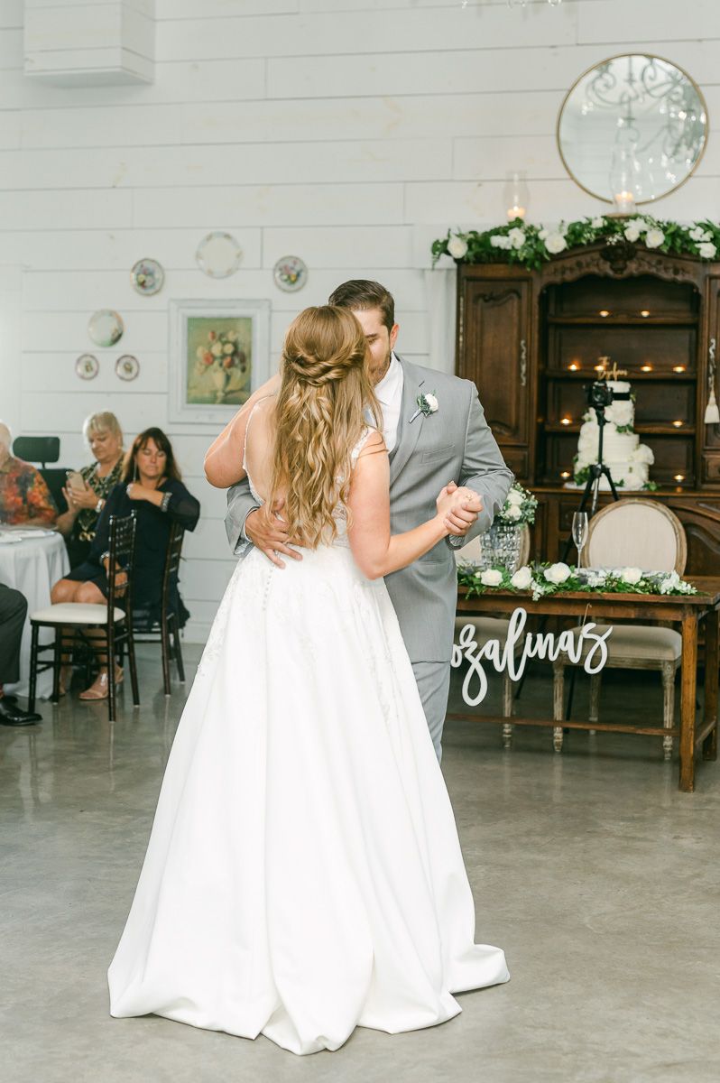 first dance at wedding in Pattison, Tx