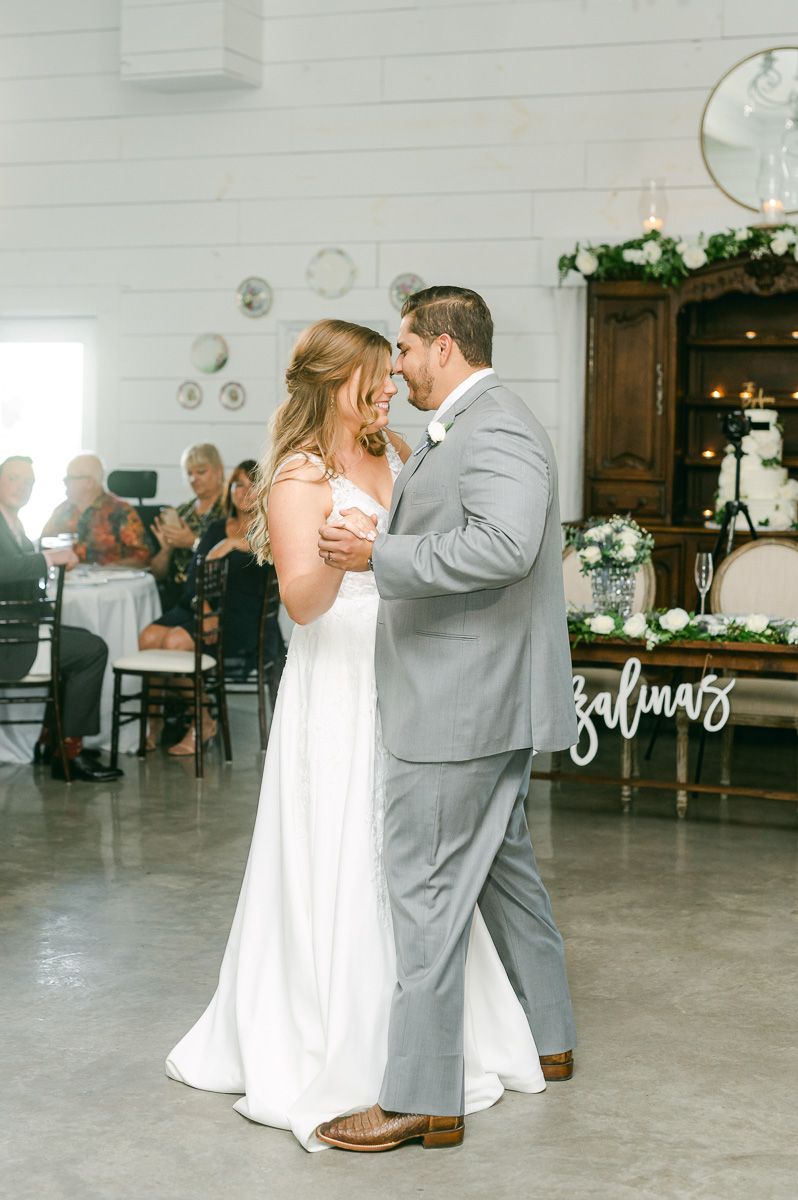 first dance at wedding in Pattison, Tx