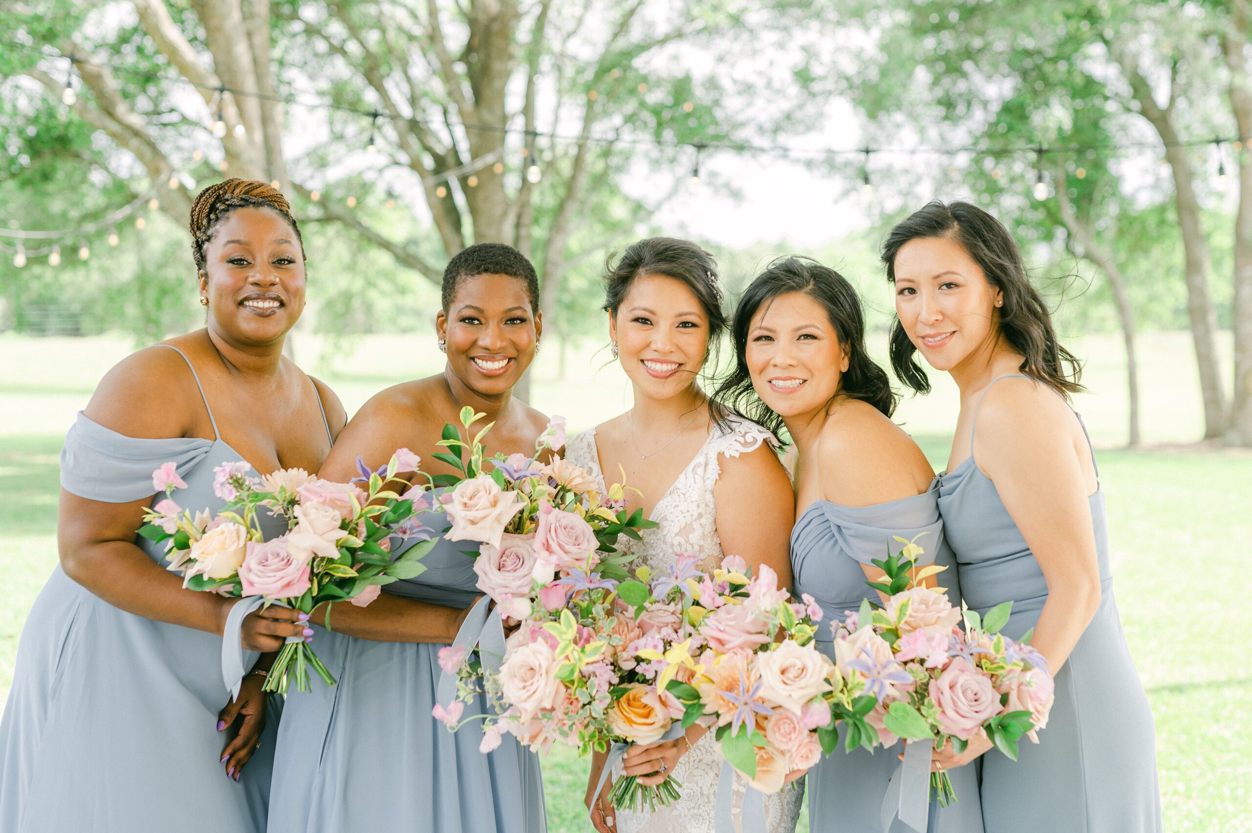 wedding party outside Willowynn Barn for spring wedding