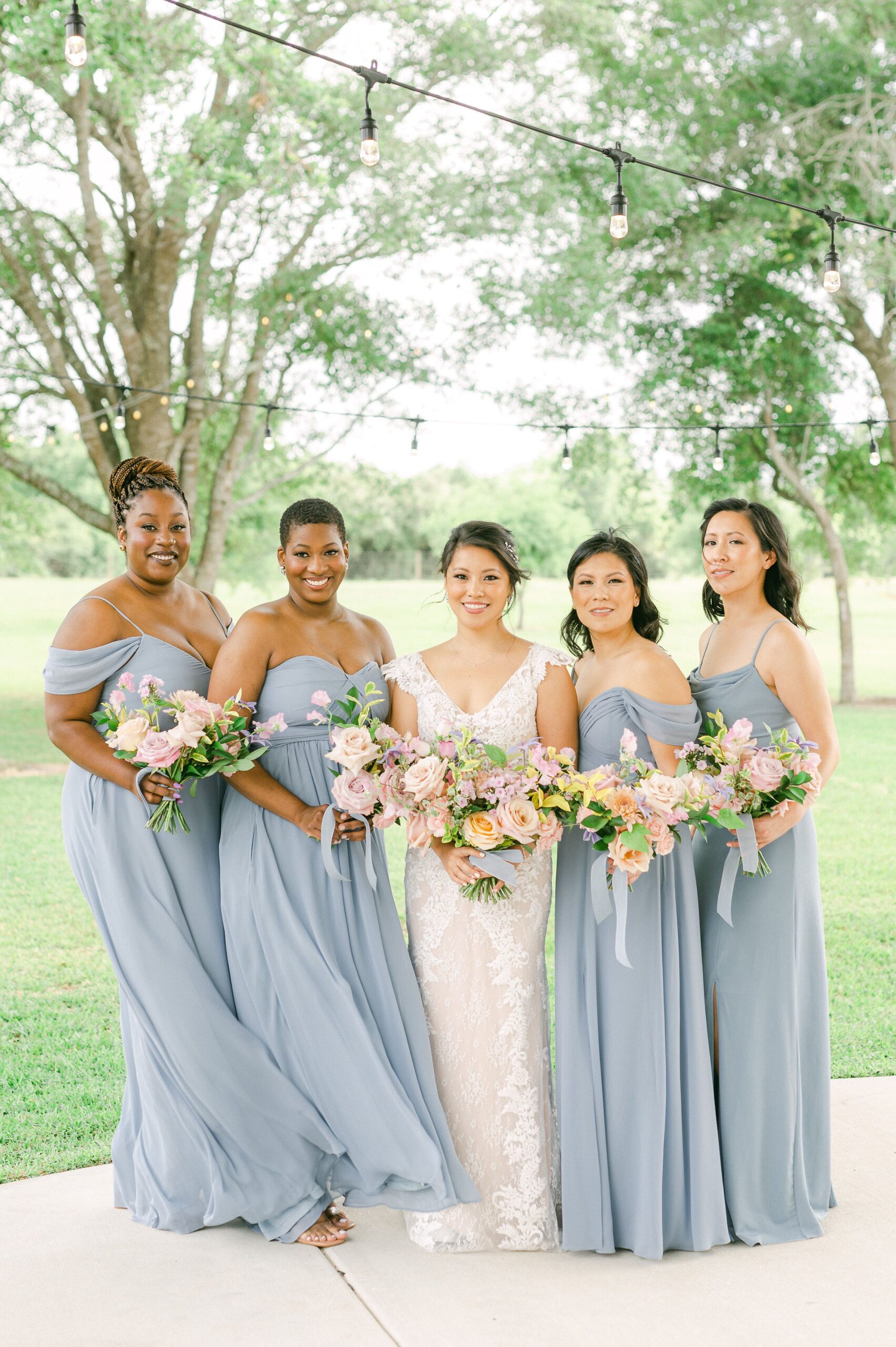wedding party outside Willowynn Barn for spring wedding
