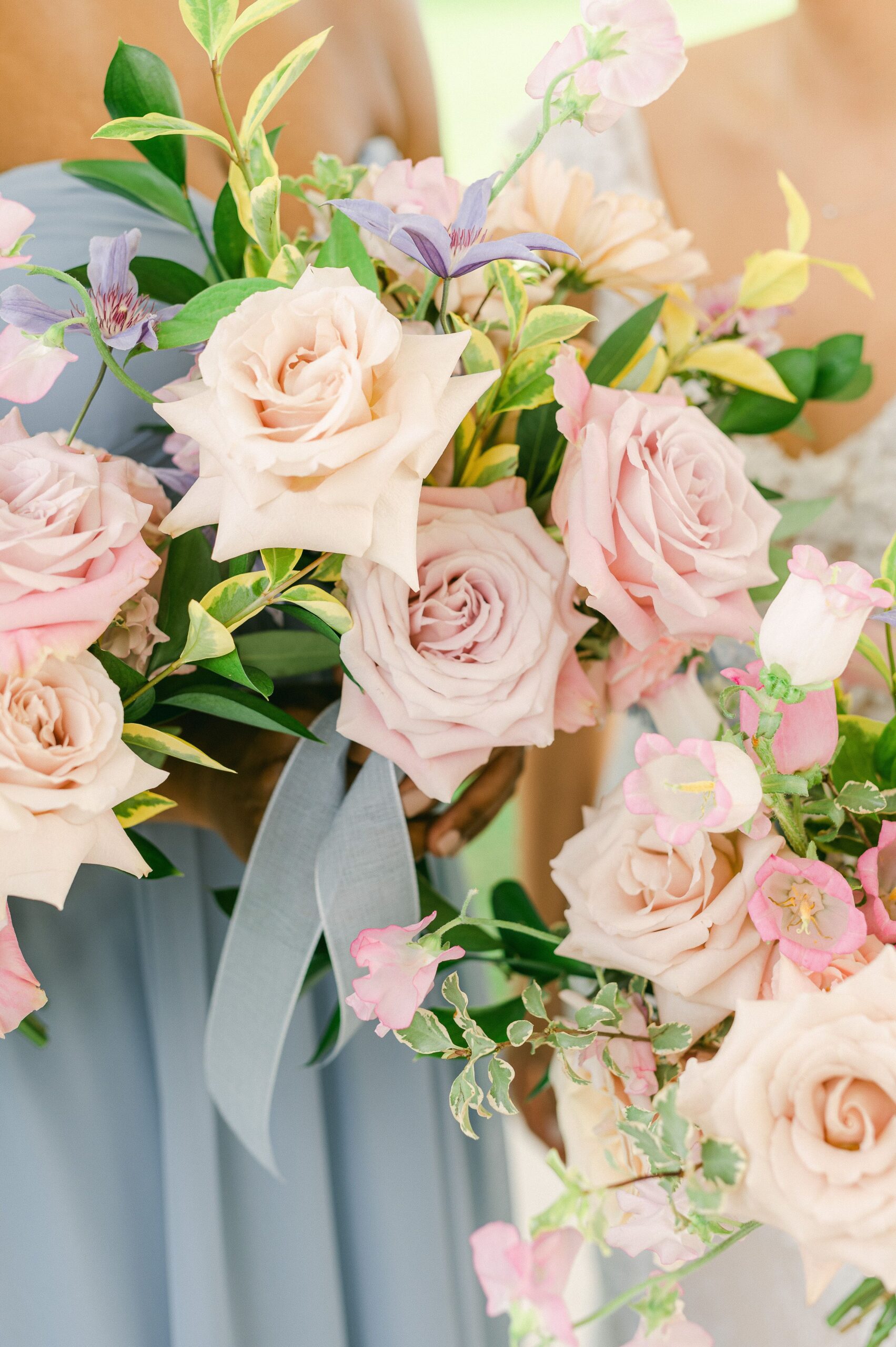 bright spring florals for wedding