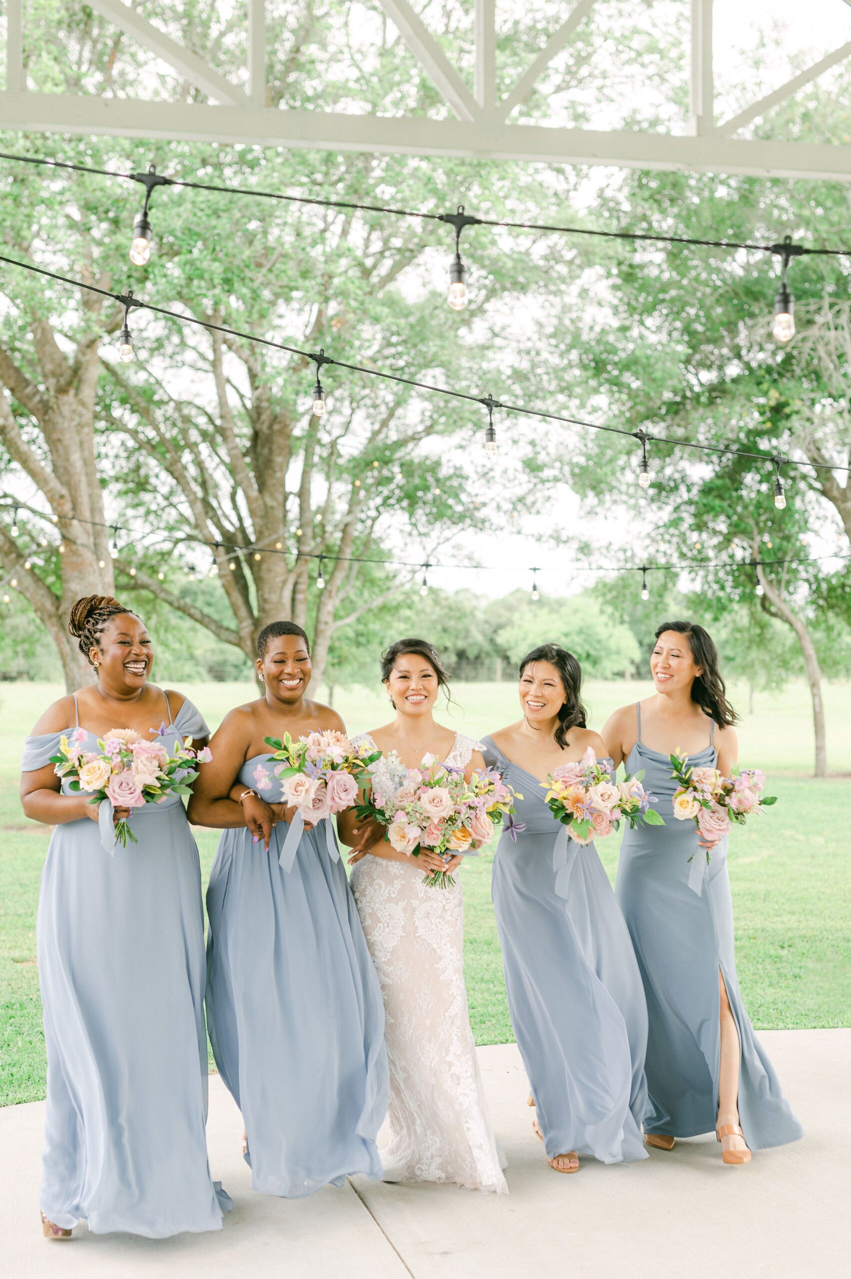 wedding party outside Willowynn Barn for spring wedding