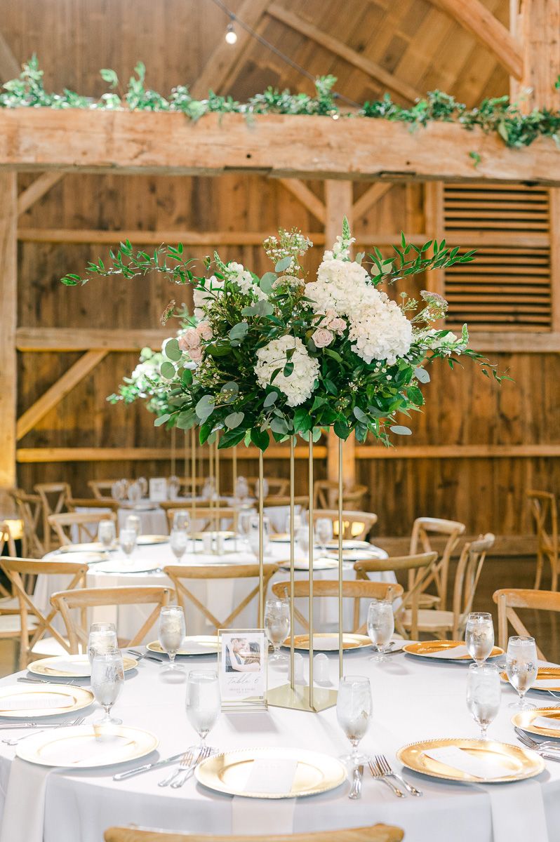 Beckendorff Farms wedding reception decor