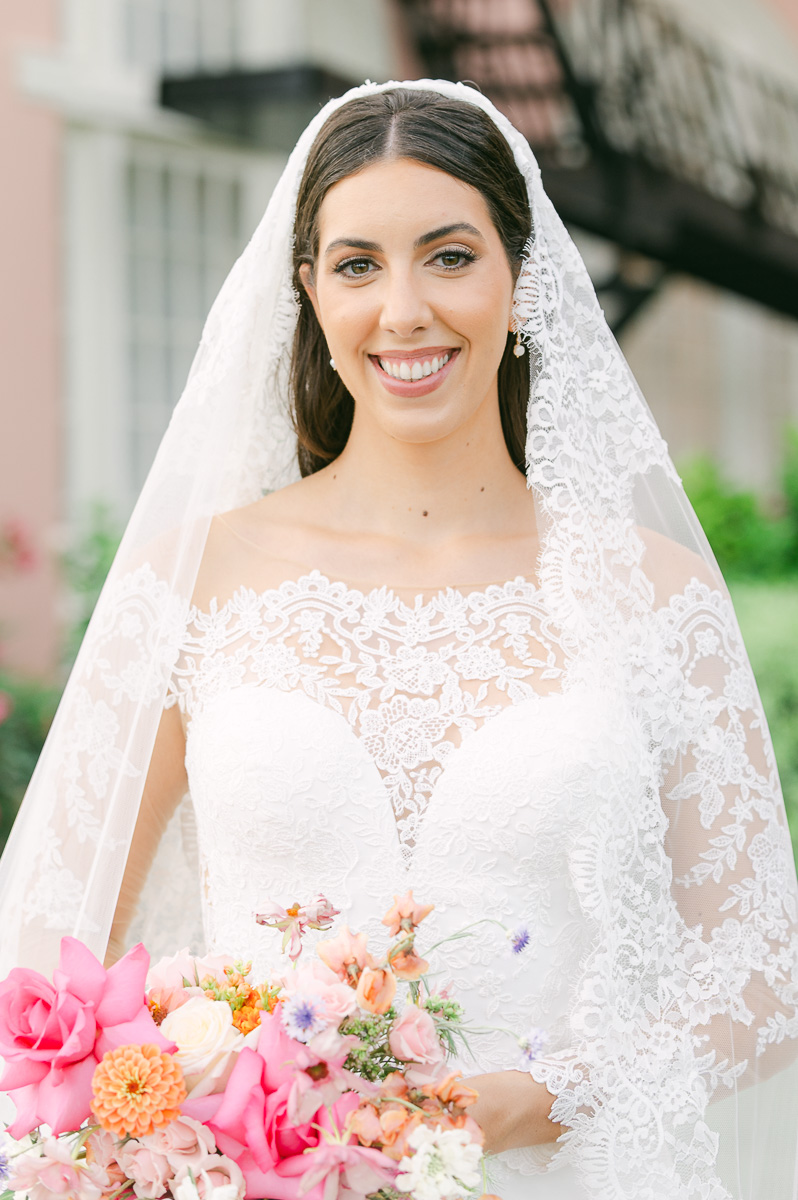 bride wearing a veil in galveston