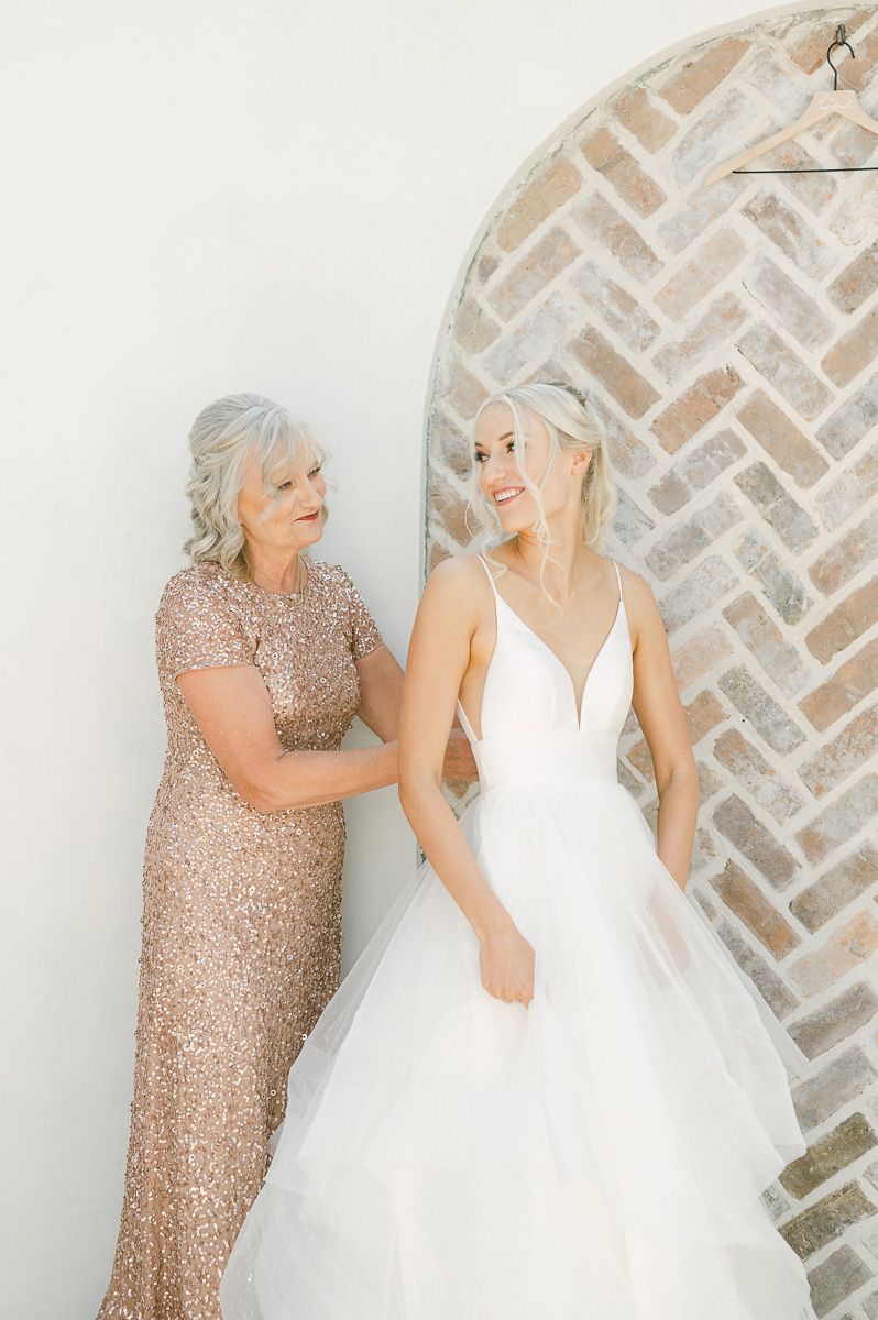 bride getting ready at Iron Manor wedding venue