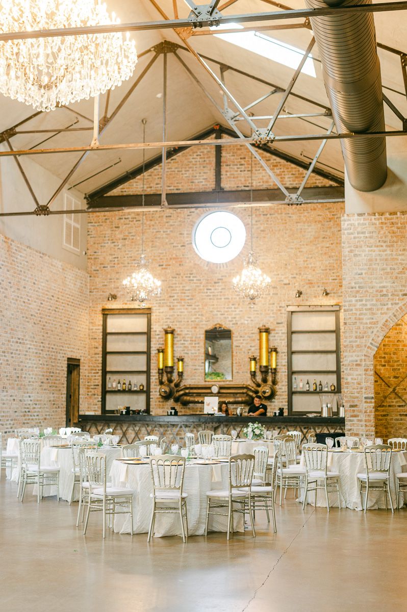 reception table at Montgomery, Tx wedding