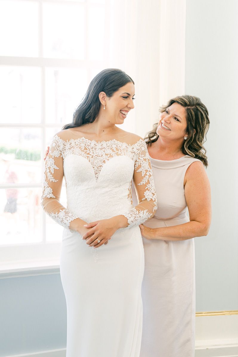 bride getting ready at Grand Galvez