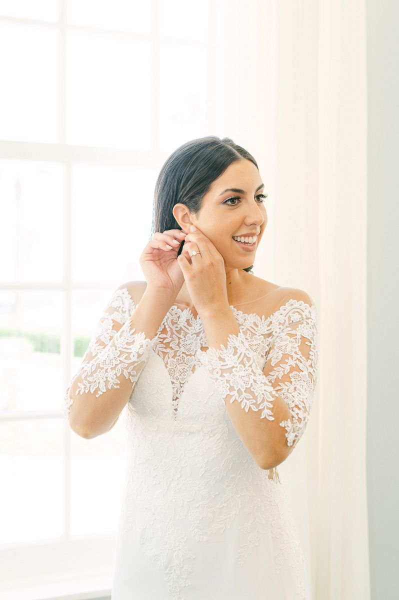 bride getting ready at Grand Galvez