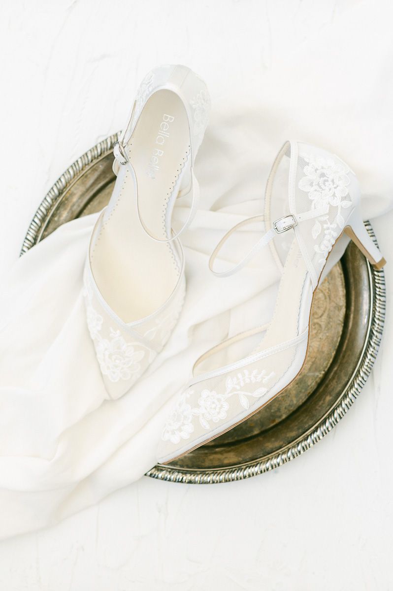 bride's wedding shoes