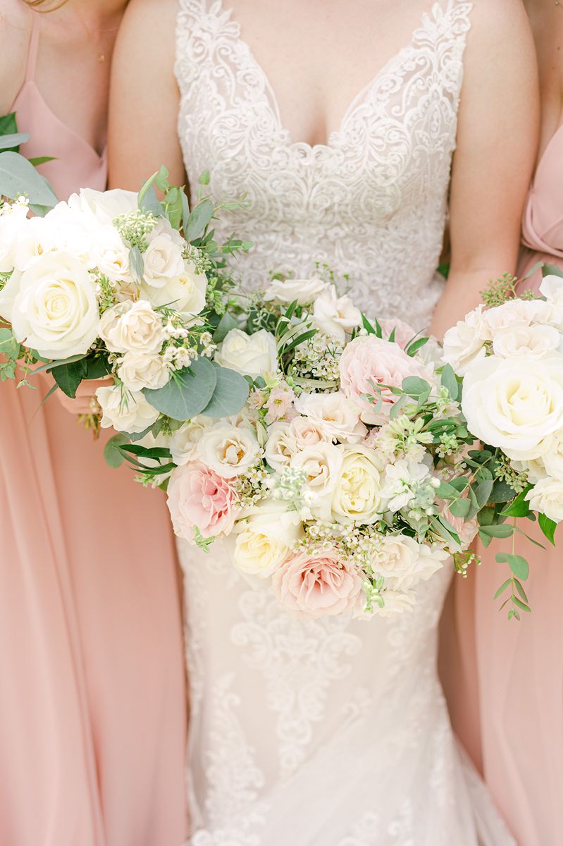 pink and white wedding bouquet