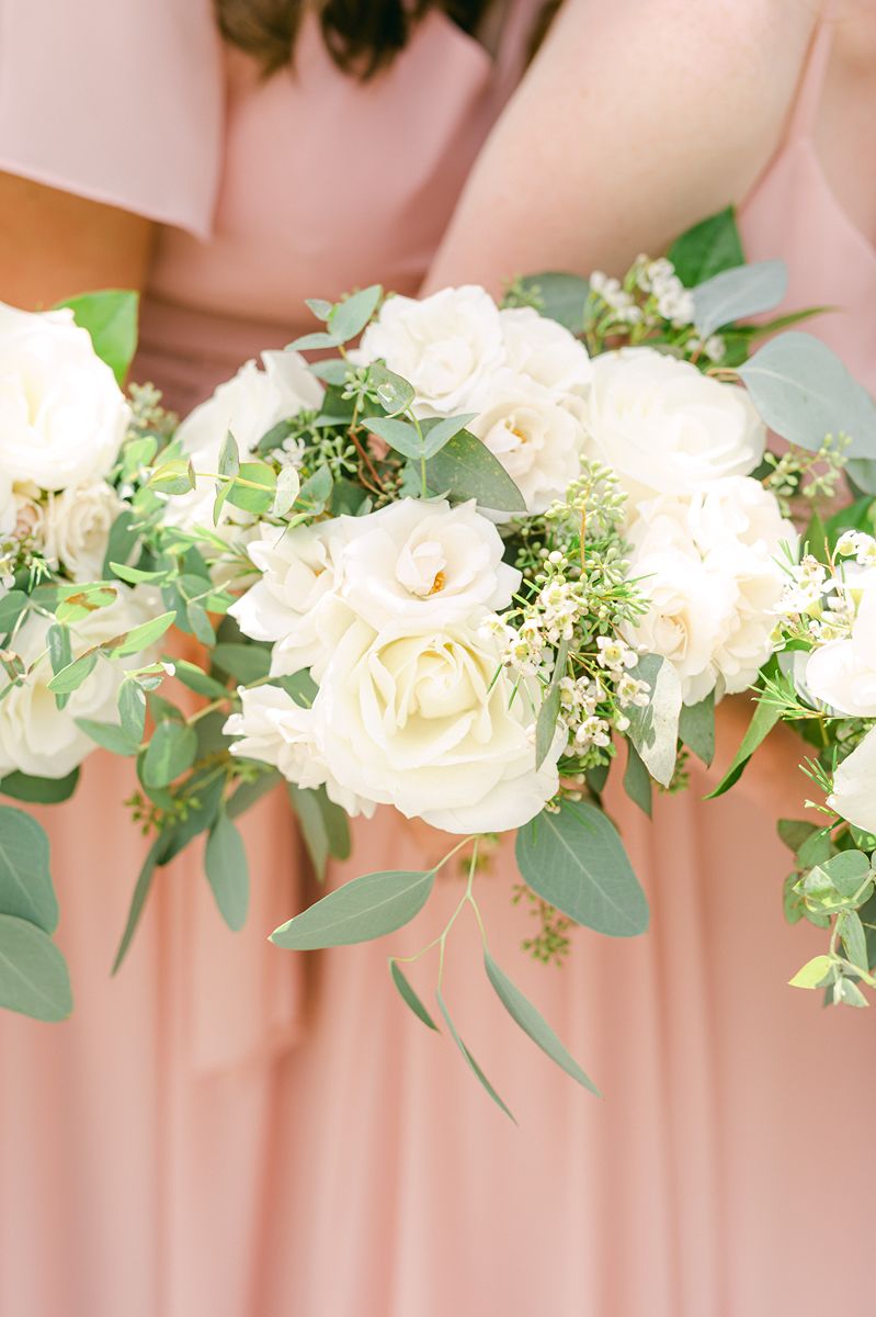 pink and white wedding bouquet