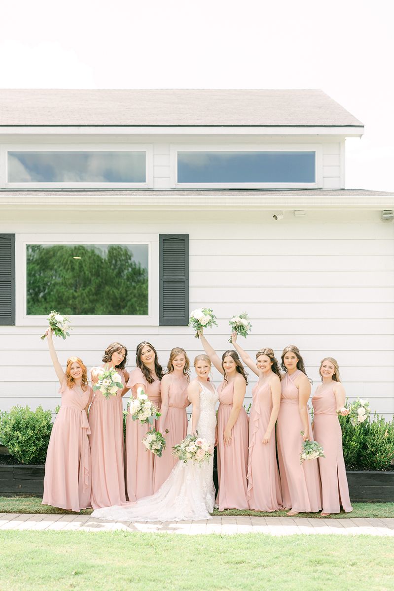bridesmaids outside Venue 311 Plantersville Tx