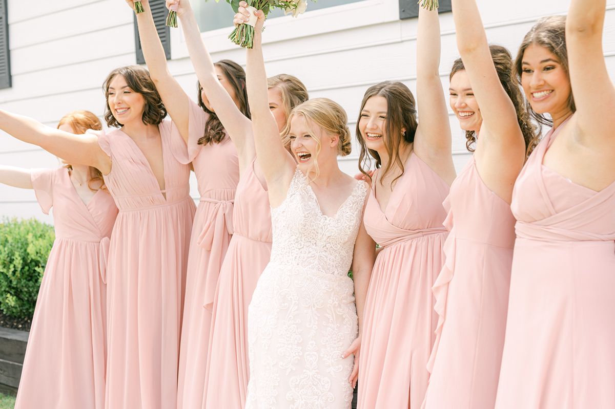 bridesmaids outside Venue 311 Plantersville Tx