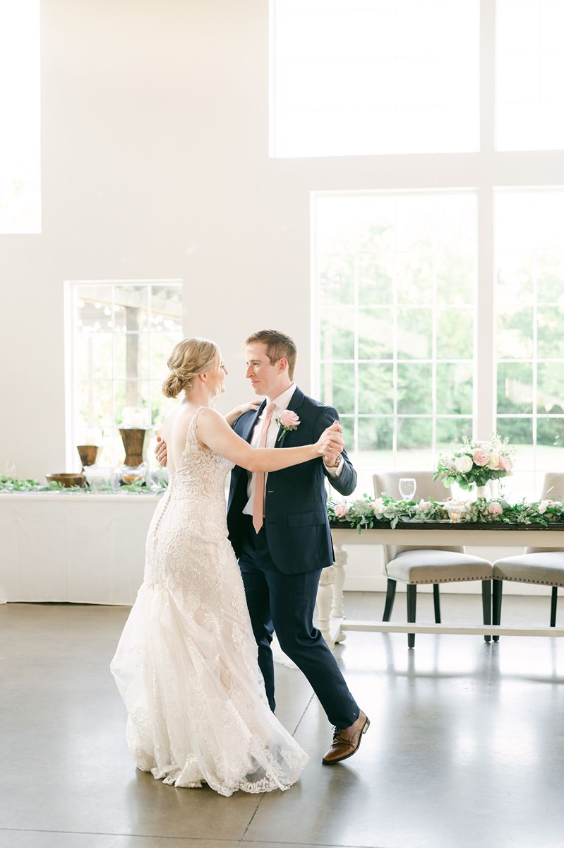 bride and groom first dance at Texas wedding