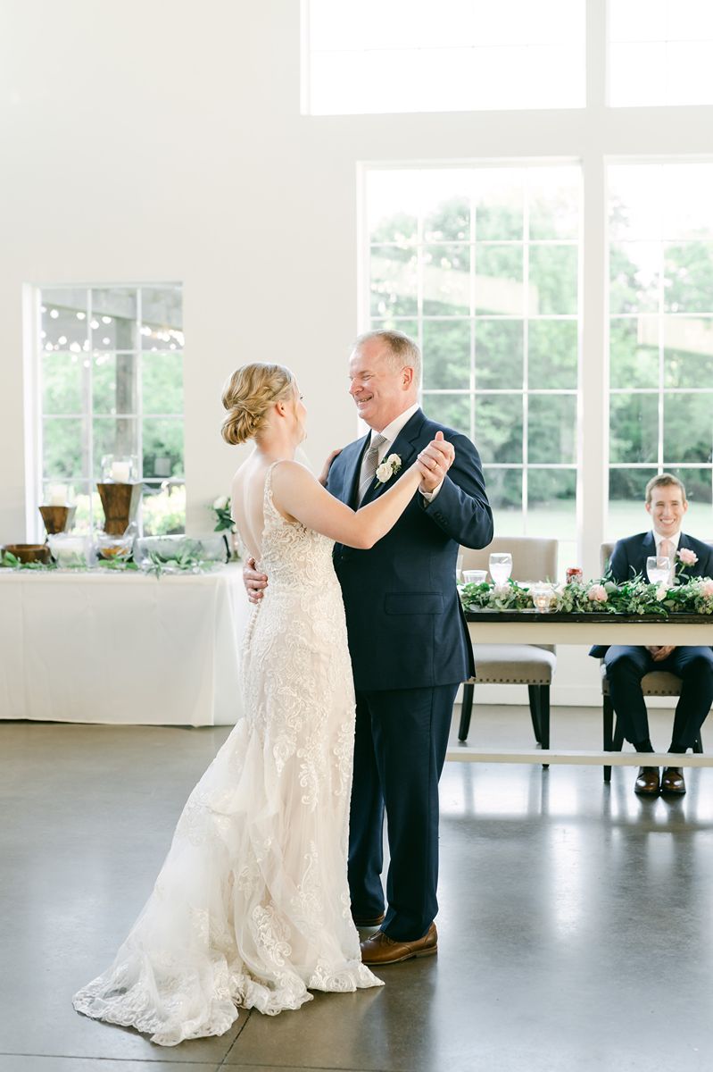 father daughter dance at Texas wedding