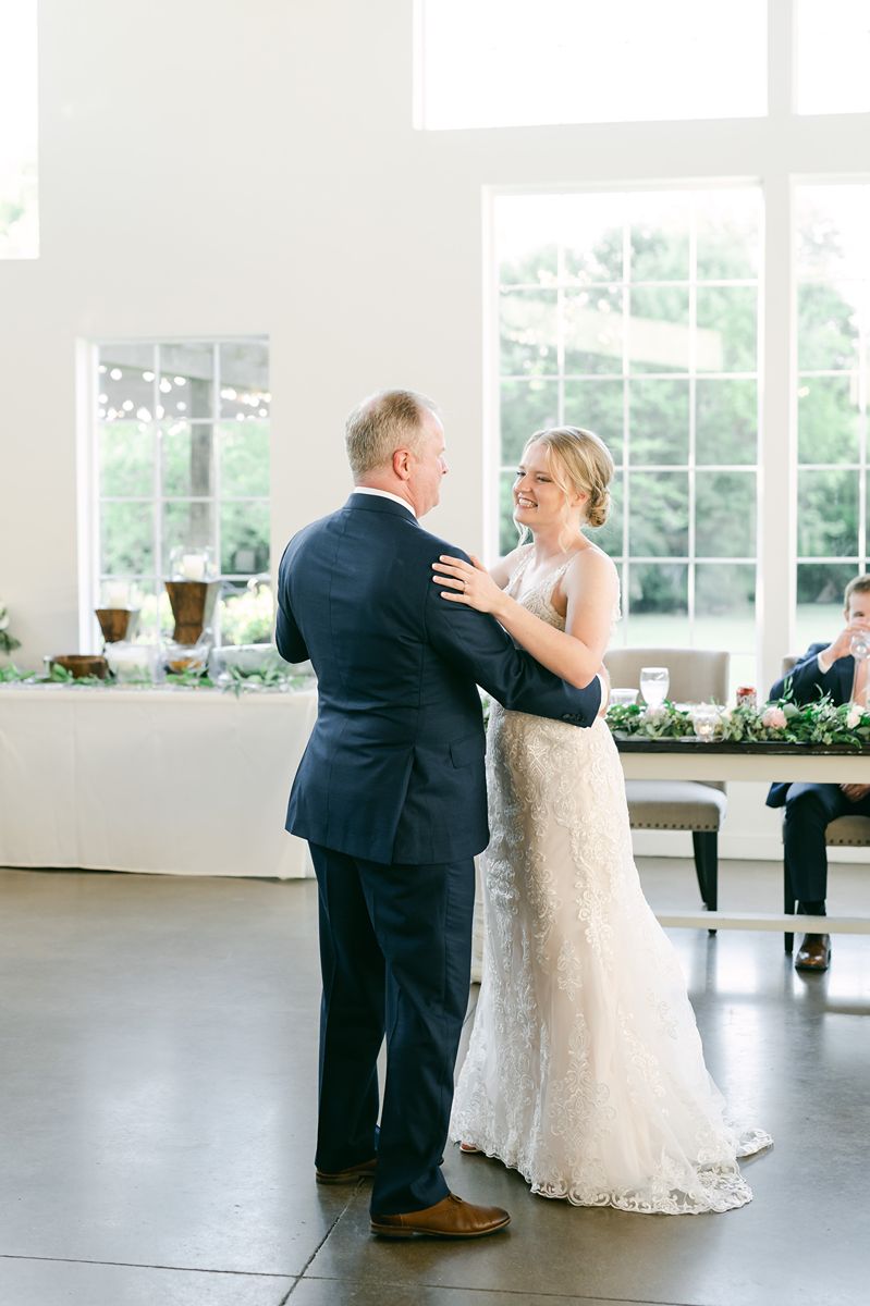 father daughter dance at Texas wedding