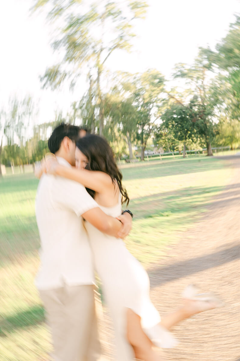 artistic blurry photos by Houston wedding photographer Eric & Jenn Photography