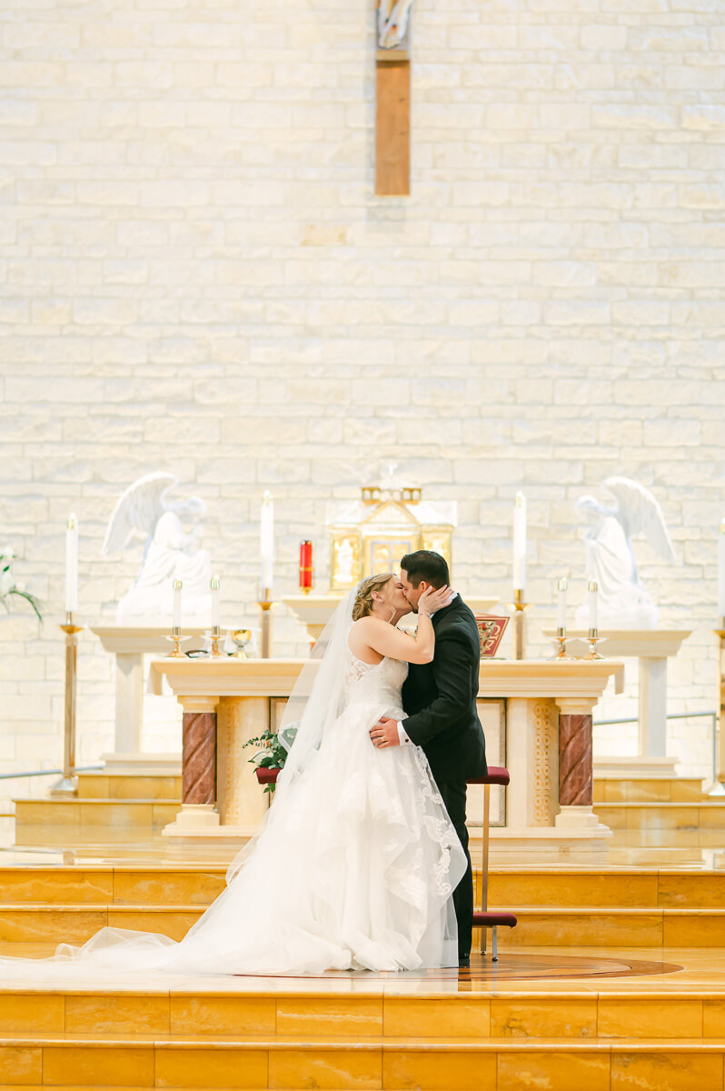 winter wedding at beckendorff farms katy texas