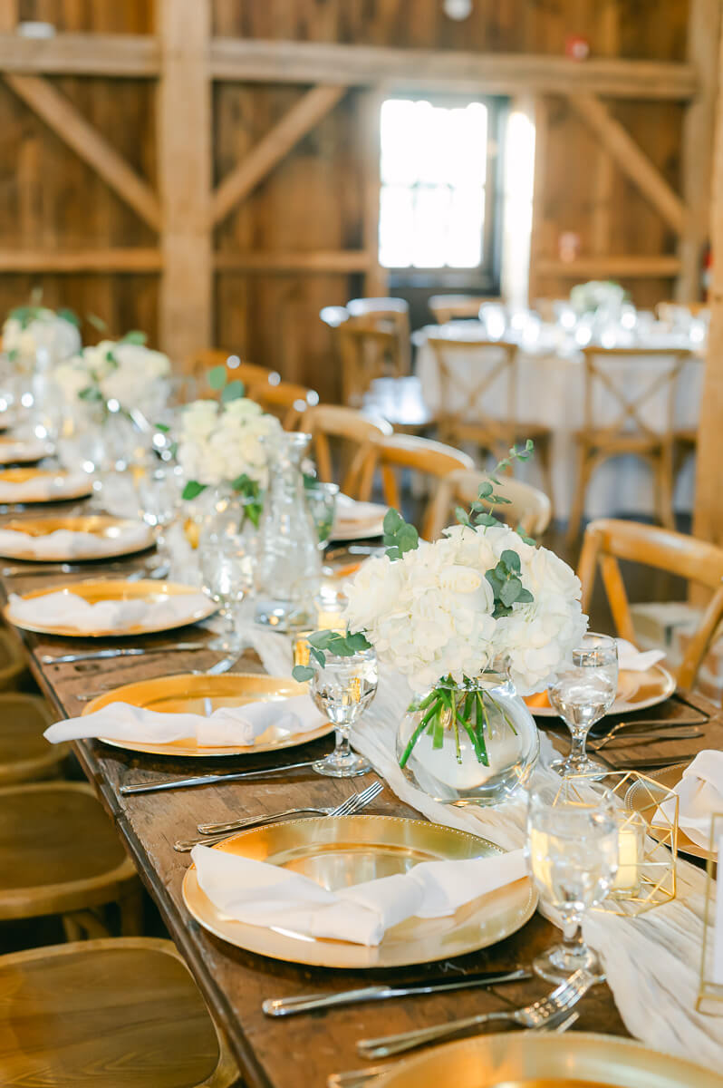 wedding reception at beckendorff farms katy texas by houston wedding photographer eric and jenn photography