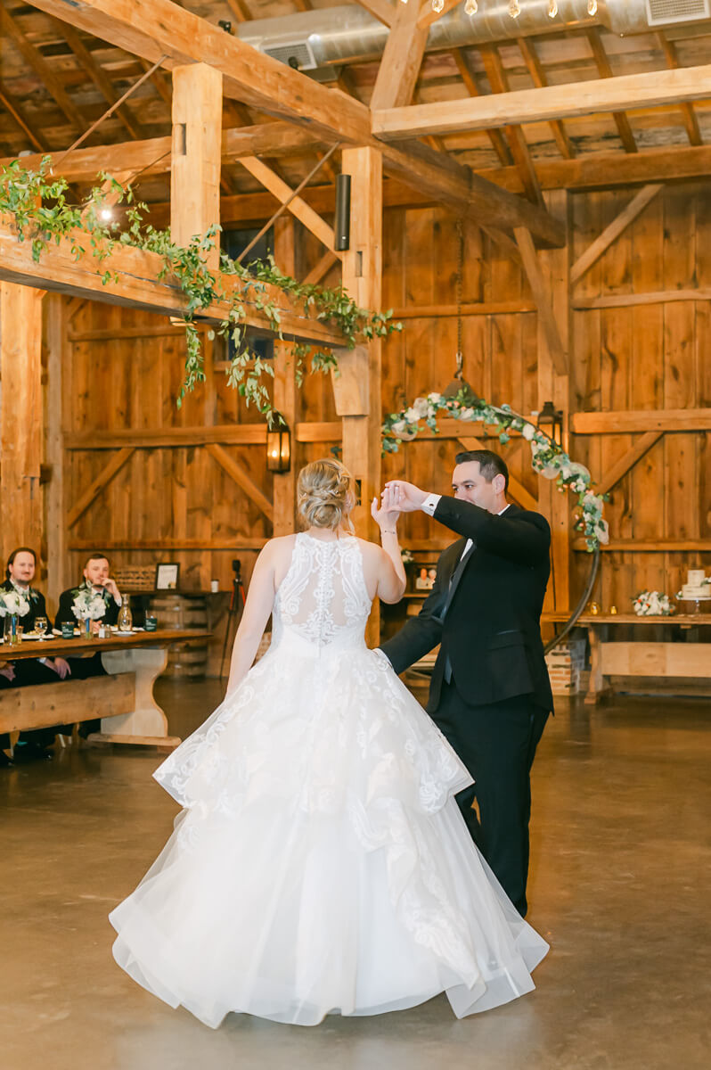 wedding reception at beckendorff farms katy texas by houston wedding photographer eric and jenn photography