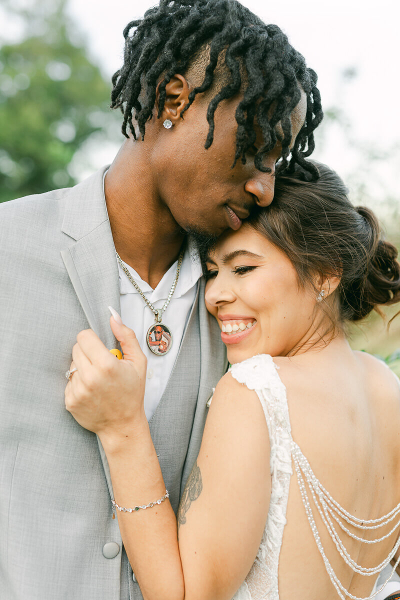 couple cuddling at magnolia meadows