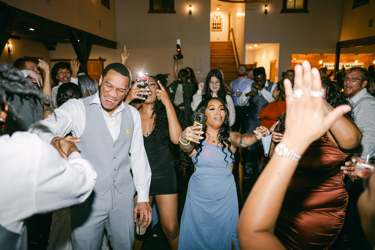 fun reception dancing at magnolia meadows