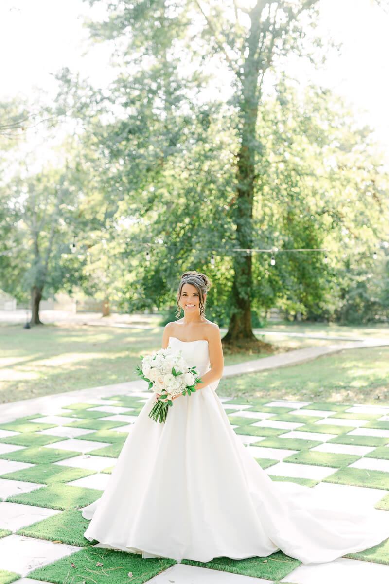 a bride outside the oak atelier 