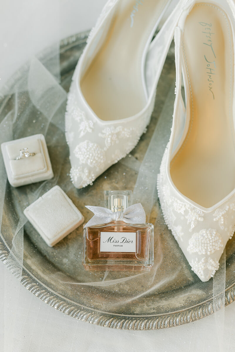 bridal details by Houston wedding photographer Eric & Jenn Photography