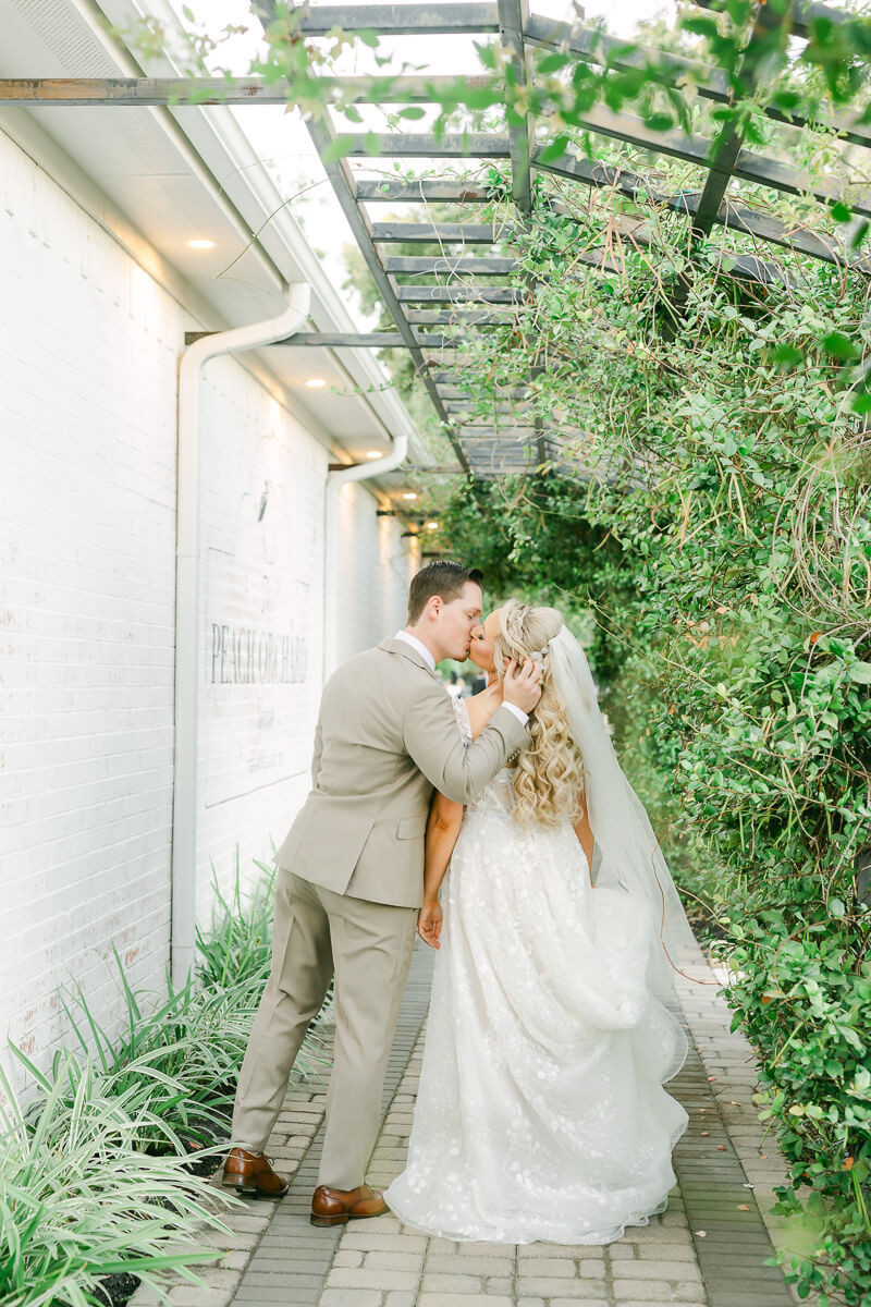 couple by Houston wedding photographers Eric and Jenn Photography