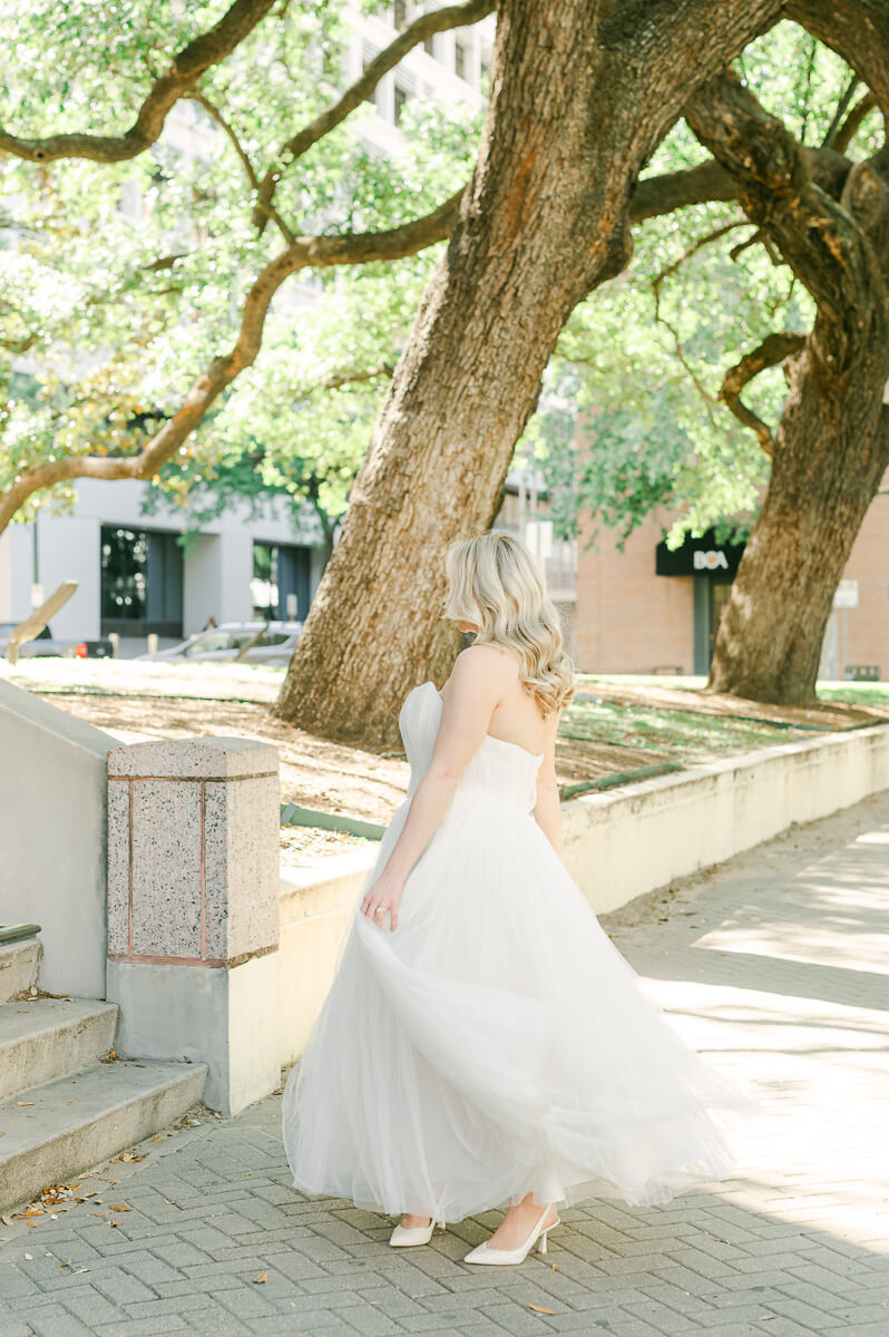 bride posing for Houston wedding photographer