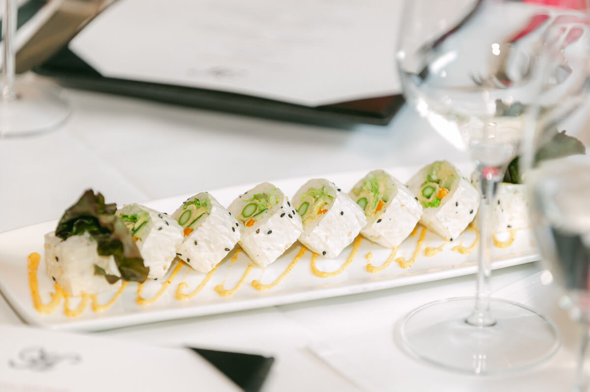 intimate wedding reception at Mastro’s Steakhouse 
