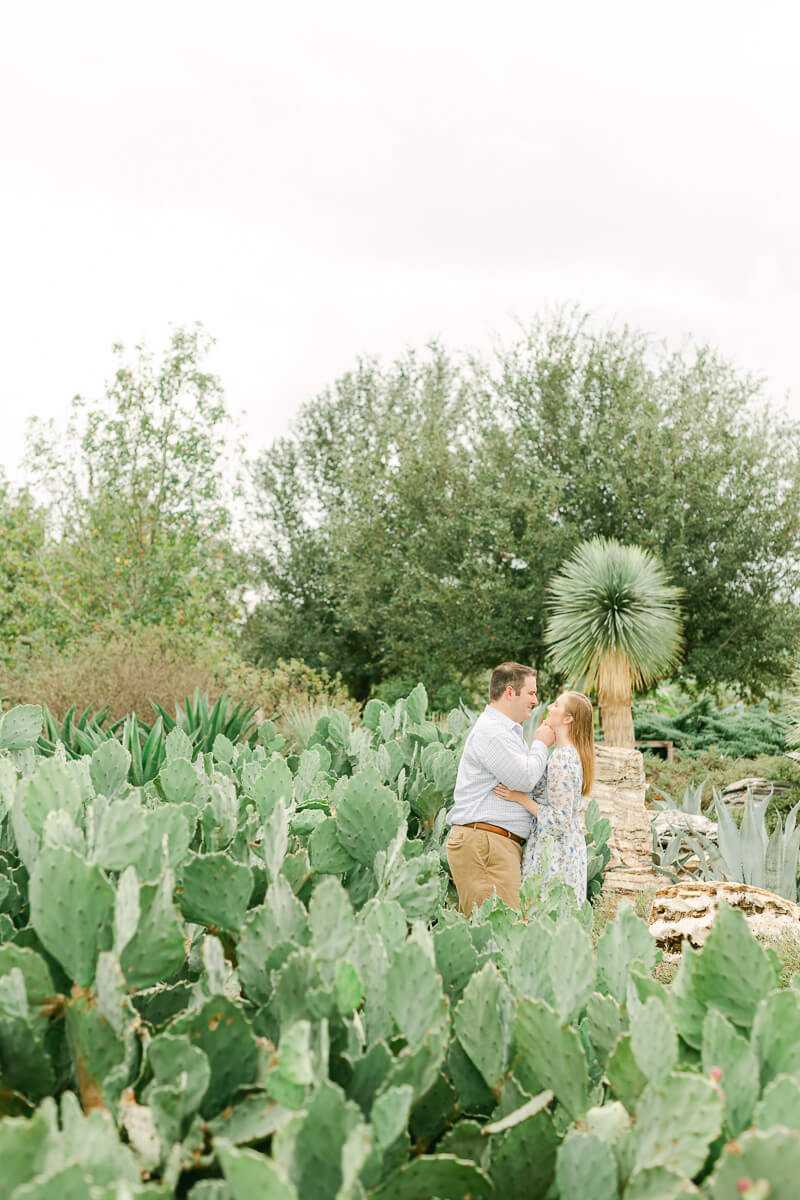 engagement session at the Houston Botanic Garden