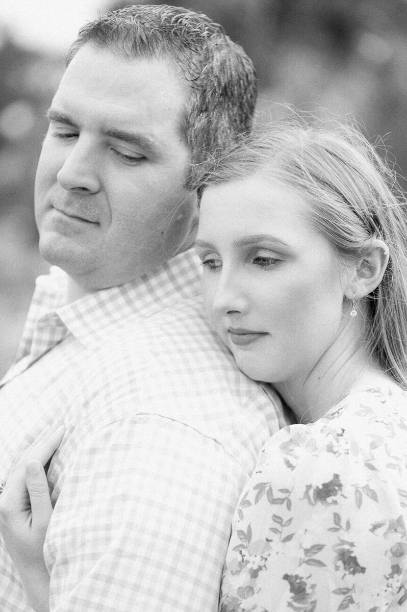 engagement session at the Houston Botanic Garden