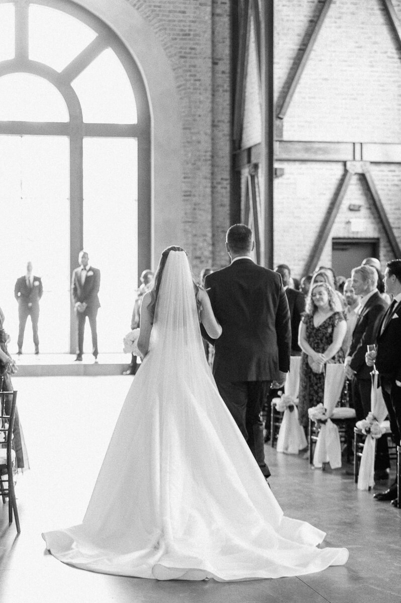 bride walking up the aisle in Montgomery, Tx 