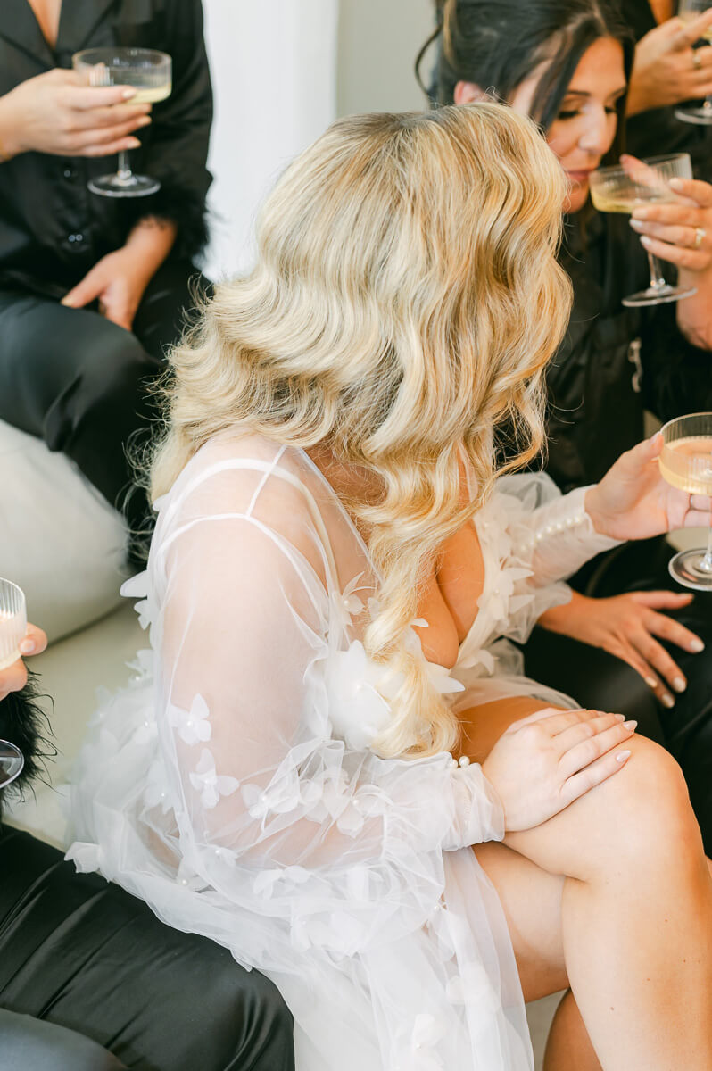 bridesmaids getting ready in bridal suite Anahuac, Tx 