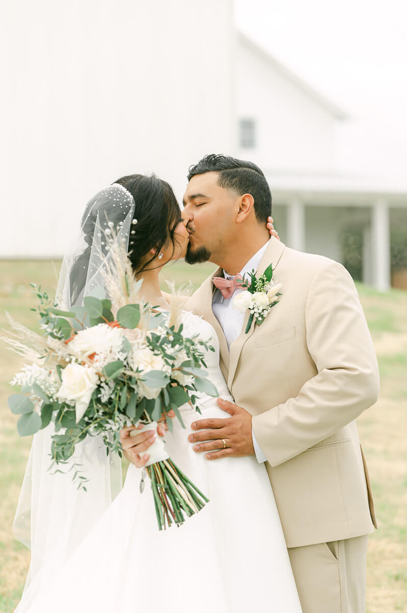 The Farmhouse wedding photography by Houston wedding photographer