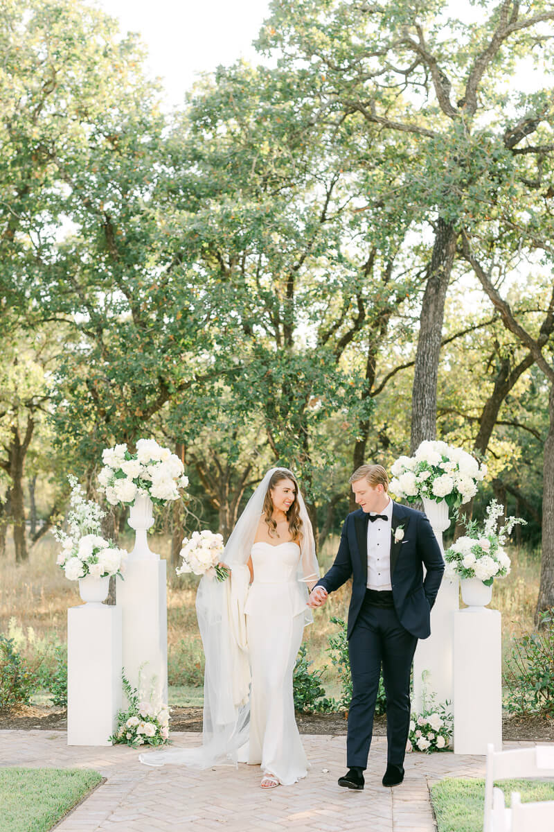 bride and groom at austin, tx wedding venue