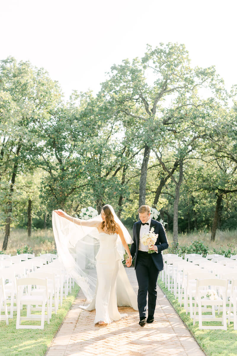 bride and groom at austin, tx wedding venue